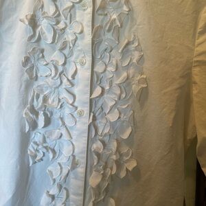 Beautiful white ideology blouse.
